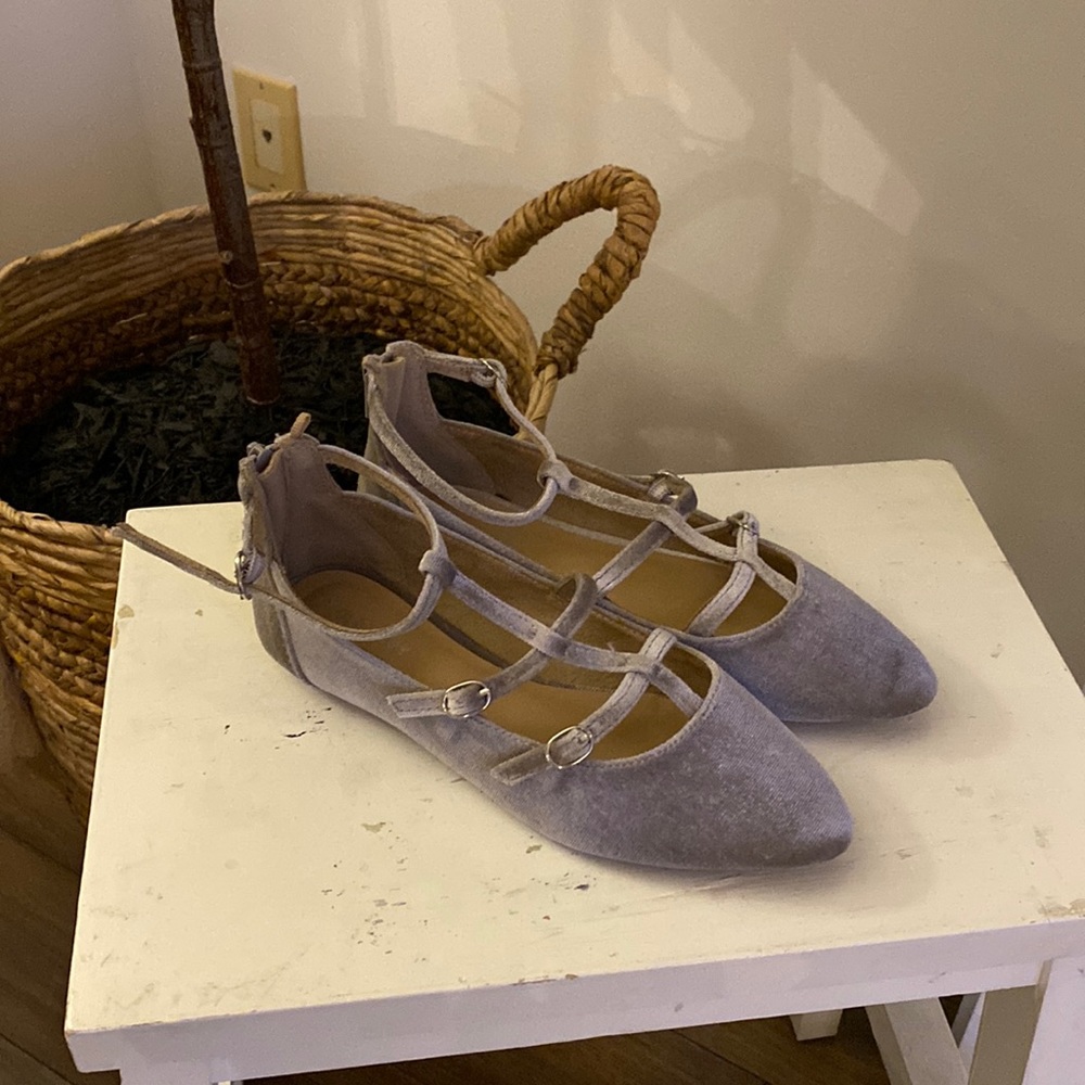 Girl’s Grey Velvet Dress Shoes - Size 6 - Old Navy